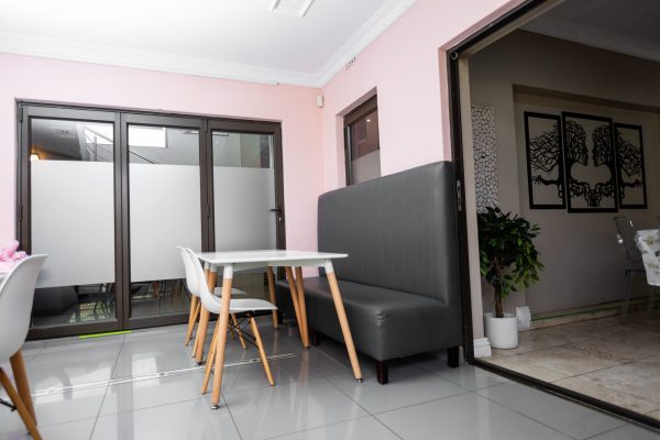 @capturedby.melu-1027